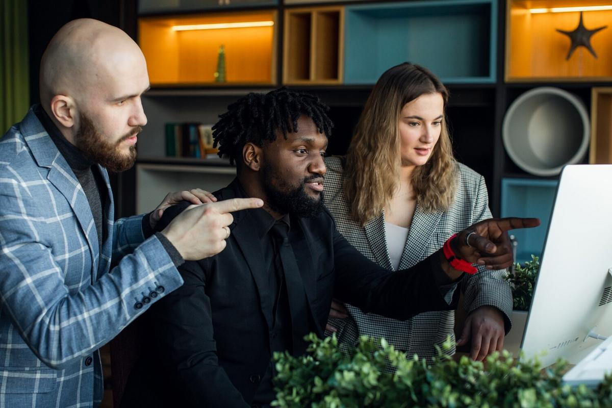 Overcoming Challenges of Digital Collaboration: A Guide for Managers