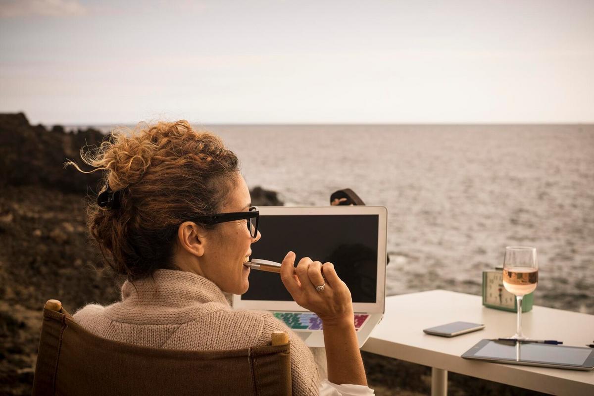 The Rise of Remote Work: How Digital Nomads Are Redefining Careers
